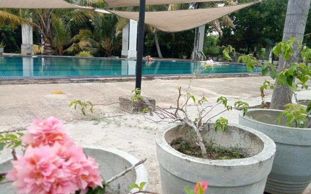Riverside Hotel Colombo