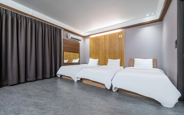 Sky Hotel