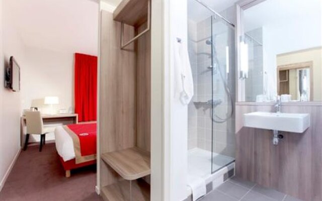 Kyriad Versailles - St-cyr-l'ecole