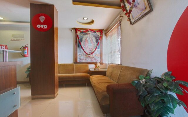 OYO Flagship 8002 I Cloud Sri Sai Inn