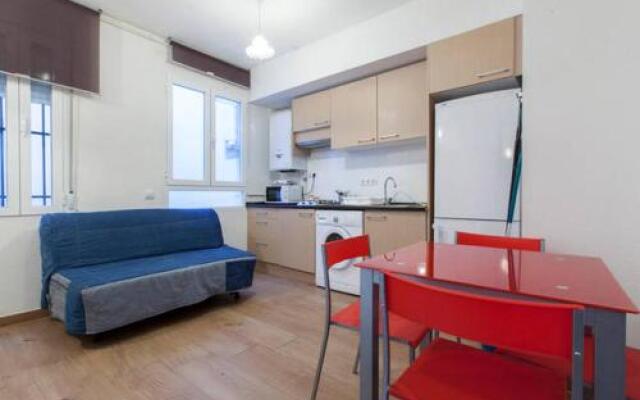 Mercado Anton Martin Apartment