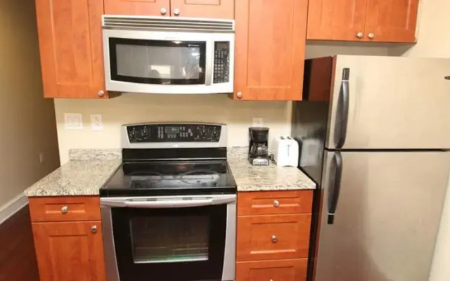 Luxury 2 Bedroom By Rittenhouse
