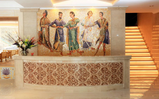 Mythos Palace Resort 