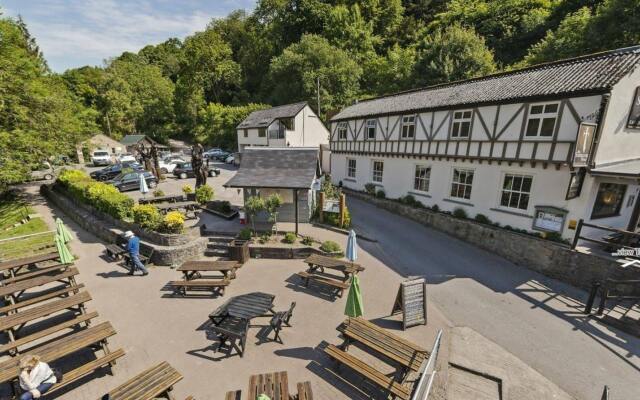 The Saracens Head Inn