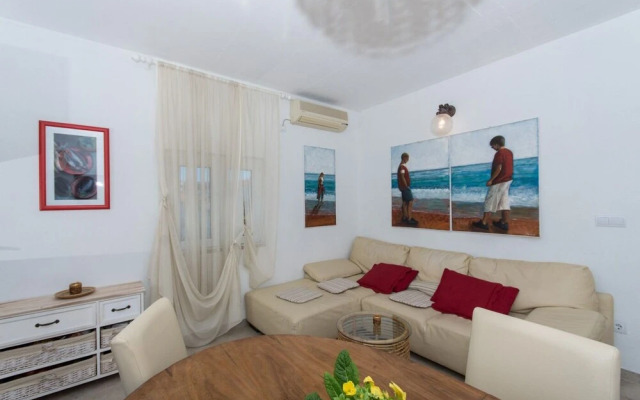 Duga - Beachfront & Seaview - A2