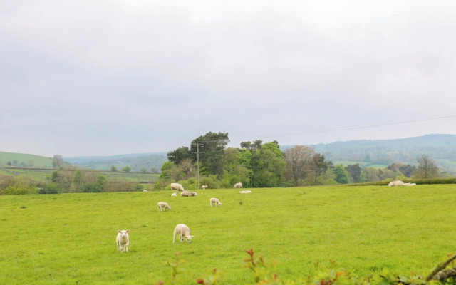 Upper Hurst Farmhouse