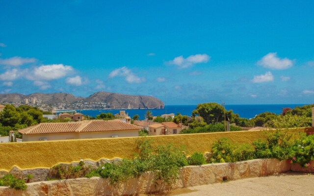Devesa - sea view villa with private pool in Moraira