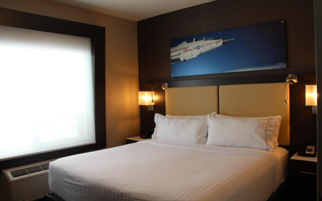 Holiday Inn Express & Suites Cold Lake by IHG