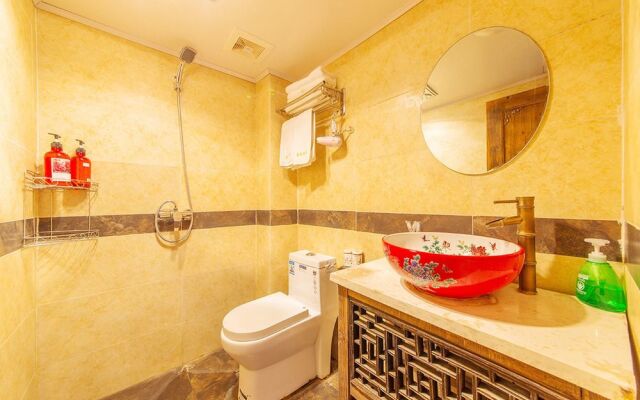 Lijiang Family And Hostel Inn
