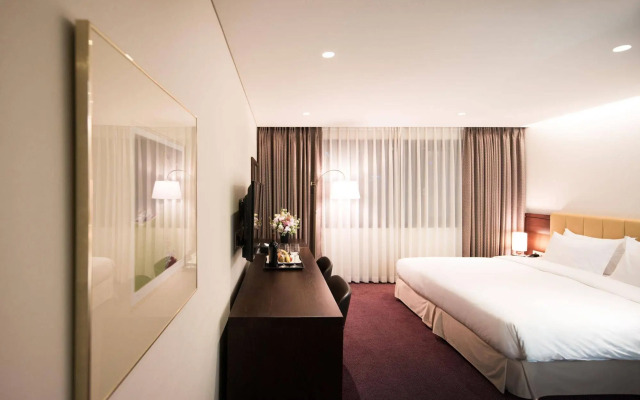 Travelodge Myeongdong City Hall
