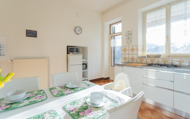 Villa Ida in Lenno with 3 bedrooms and 2.5 bathrooms