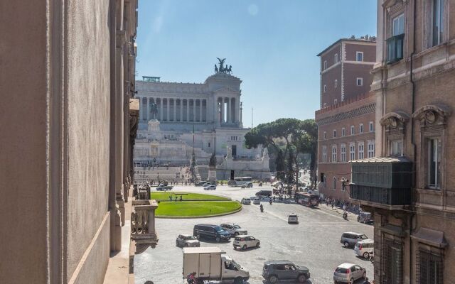 Amazing Piazza Venezia Suites