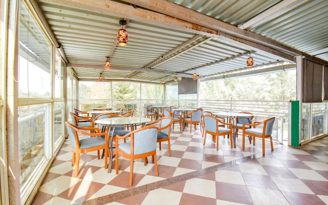 FabHotel Hillview Furnished Stays