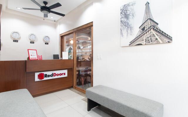 RedDoorz Plus @ Diola Villamonte Bacolod