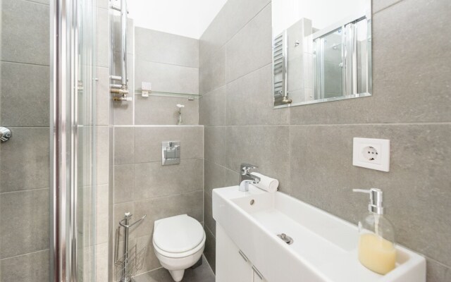 Oasis Apartments - Broadway II