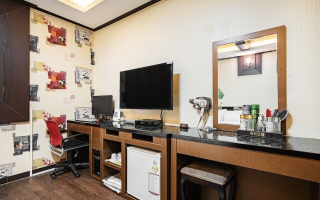 Suwon (Yeonghwadong) Herb Motel