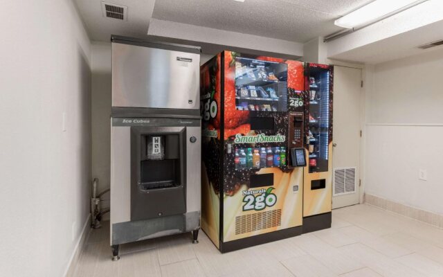 Red Roof Inn PLUS+ Columbus - Worthington