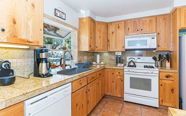 Heart of Truckee by Tahoe Mountain Properties