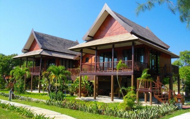 ThaiLife Wellness and Meditation Resort