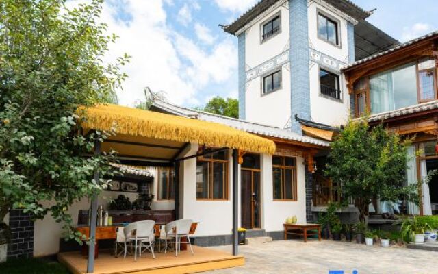 Shaxi Qingshuiqiao Yayuan Shunyuan B&B (North Guzong Lane)