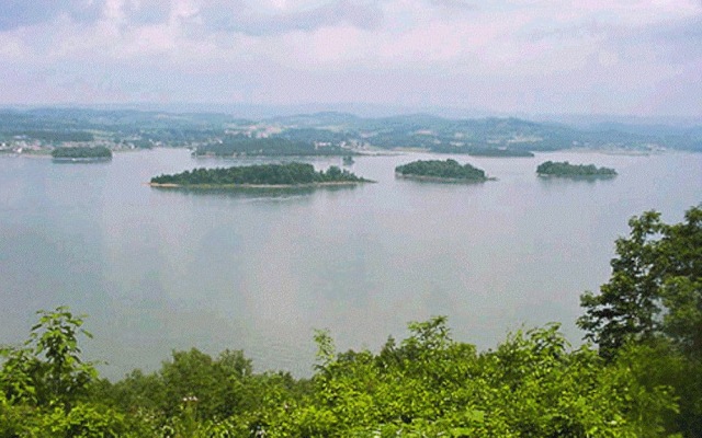 Douglas Lake Hilltop Hideaway