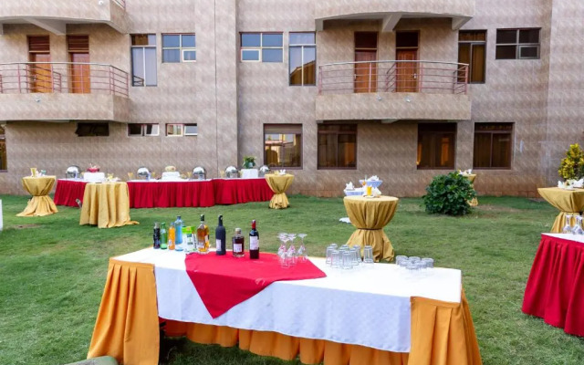 Maxland Hotel