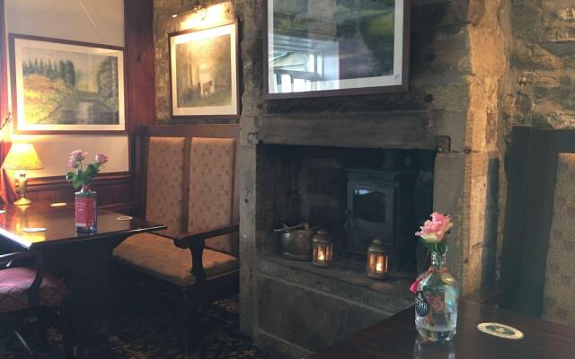 The Hare and Hounds Country Inn