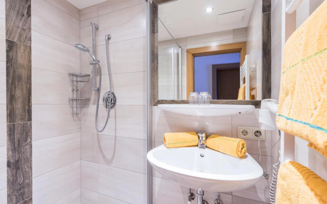 Bauernhof Vorderklinglhub &Landhaus Olga