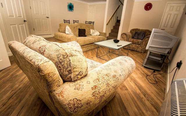 Albion Guest House & Apartments