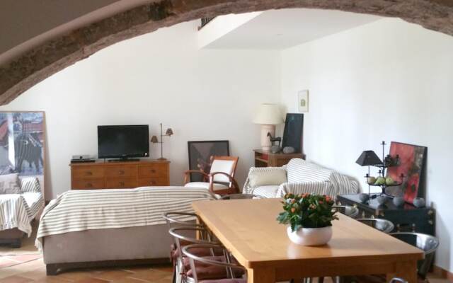 House With 3 Bedrooms in Six-fours-les-plages, With Enclosed Garden an