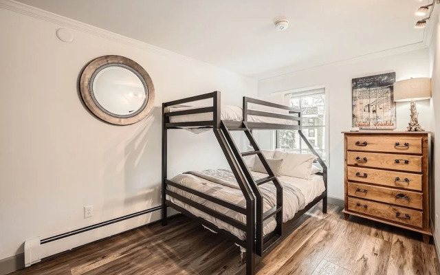 Snowlion Condos 103 2 Bedroom Condo