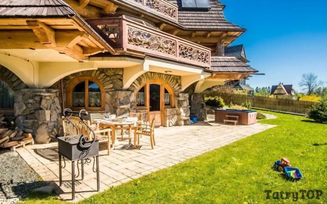 TatryTop Panorama Lux jacuzzi sauna