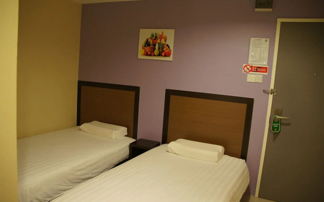 One Point Hotel - RH Plaza