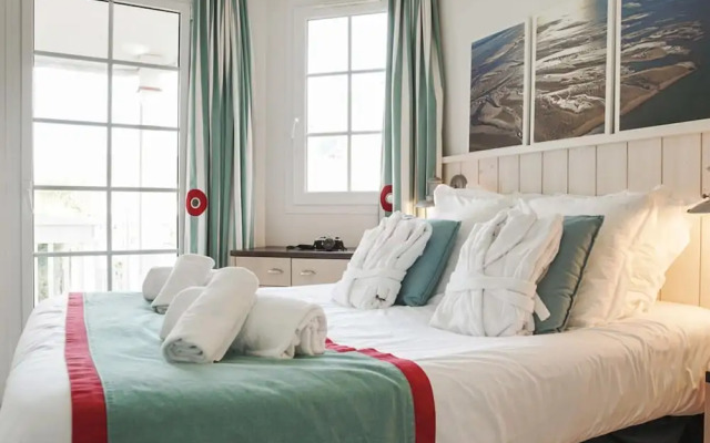 Flat on the Beach With Pool in Le Crotoy