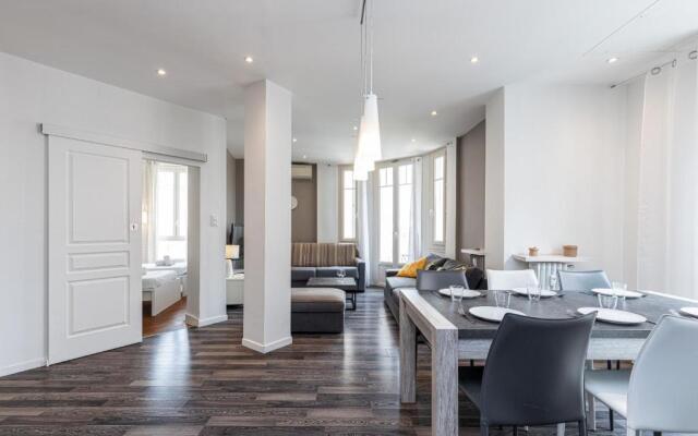 Large 2 Bdrs apartment Down Town - AC