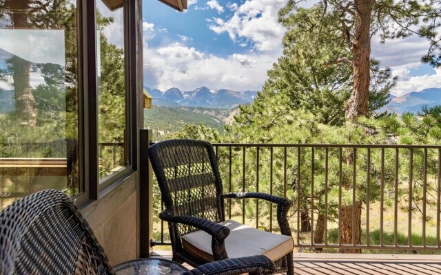 Dances With Wolves Vacation At Windcliff 3 Bedroom Home by RedAwning