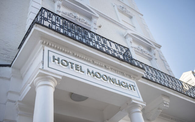 Hotel Moonlight