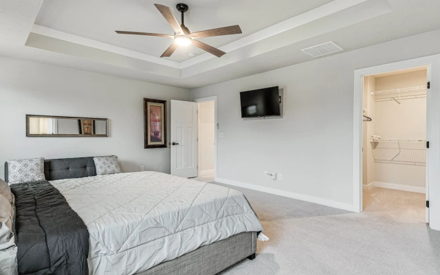 Bright Plainfield Home ~ 14 Mi to Indianapolis!