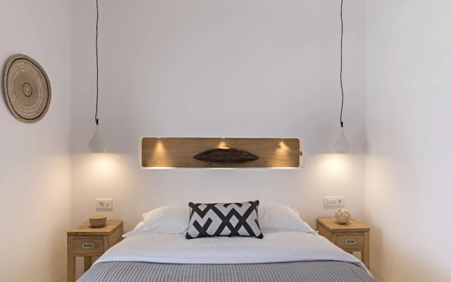 3 Elements by Stylish Stays