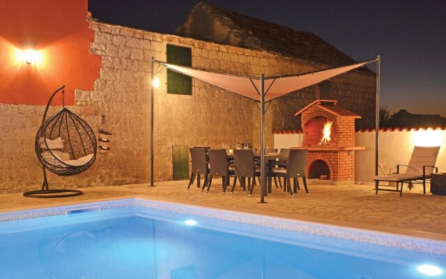 Beautiful Home in Zedno With Wifi and 4 Bedrooms