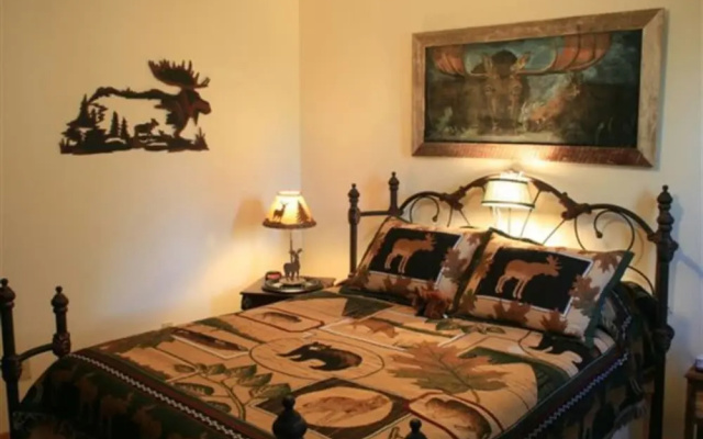 Gray Wolf Mountain Inn