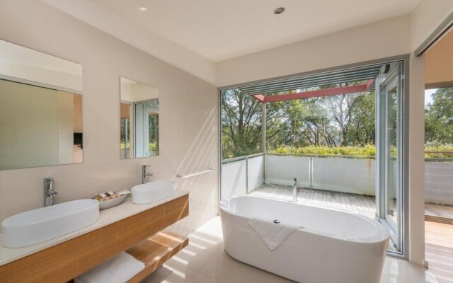 The Drawing Rooms of Berry