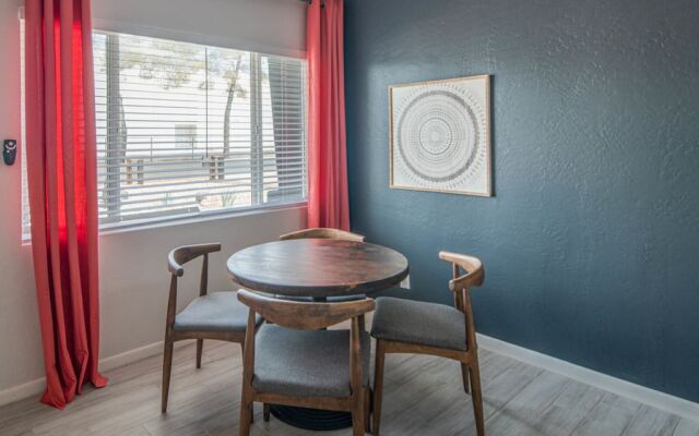 Sleek 3BR Home in Arcadia by WanderJaunt