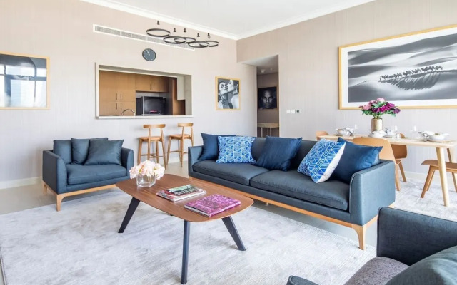 Modern 2BR w/ Tranquil Ambience in Emirates Hills!