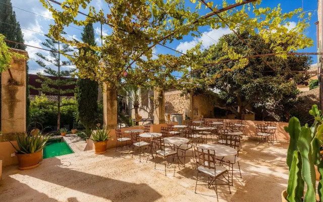 Yartan Boutique Hotel