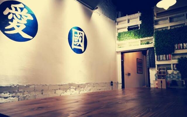 Yiyi Homestay
