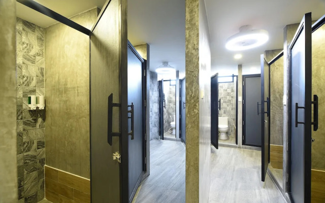 KOKO Hostel- Adults Only
