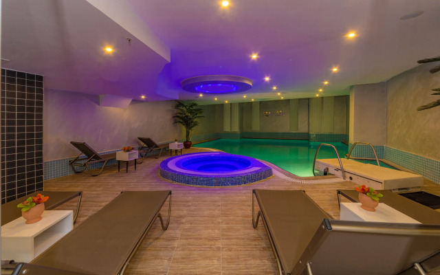 Euro Plaza Hotel