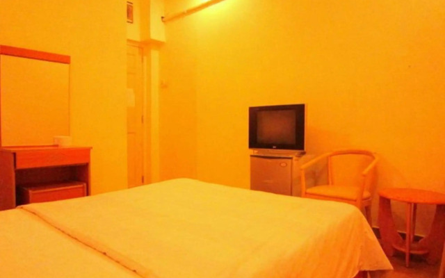 Tuong Hung Hotel