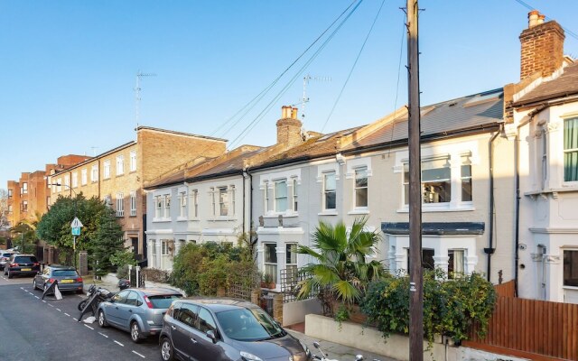 Green Retreat on Askew Crescent